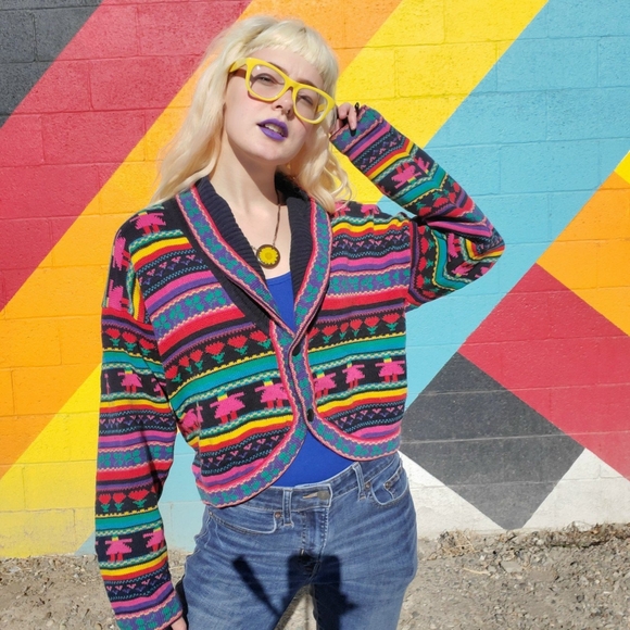 🌈MEET YOUR POSHER - NIKKI!🌈 - Picture 2 of 8